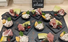 Rheinauer Hof - Bed & Breakfast